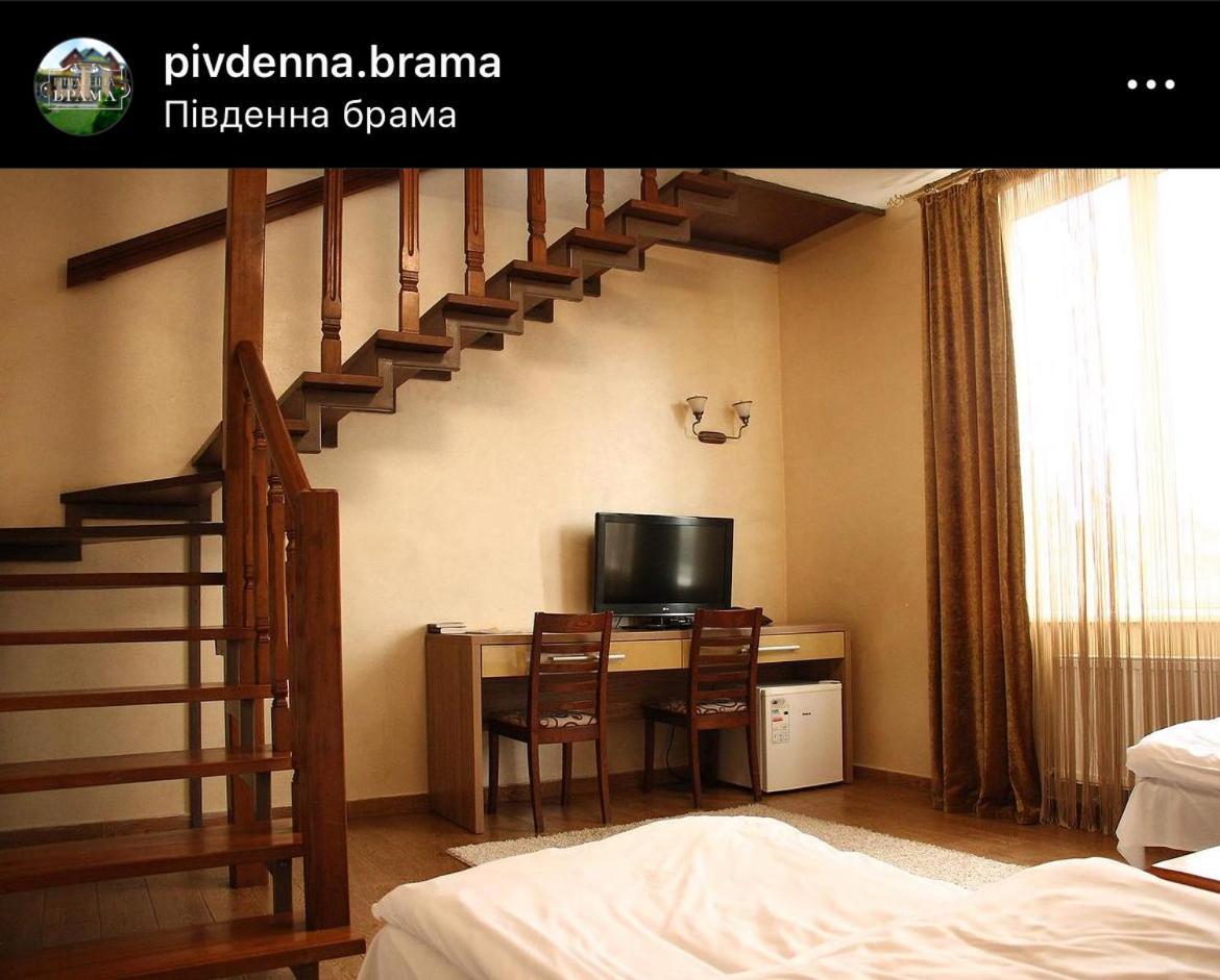 Pivdenna Brama Khmelʼnytsʼkyy Exterior foto